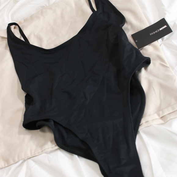 Bathing suit - Picture 1 of 2